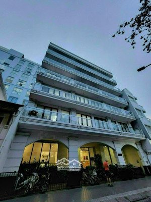 hàng kín chủ gửi bán toà nhà dòng thu vip 250tr/tháng - 150m2 ngay mặt tiền trần não - giá: 36 tỷ