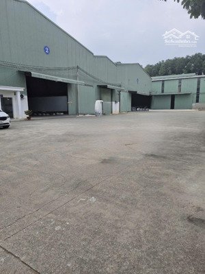 bán xưởng đang cho thuê 900tr hợp đồng còn 3năm xưởng đầy đủ giấy tờ hoàn công, có hỗ trợ ngân hang