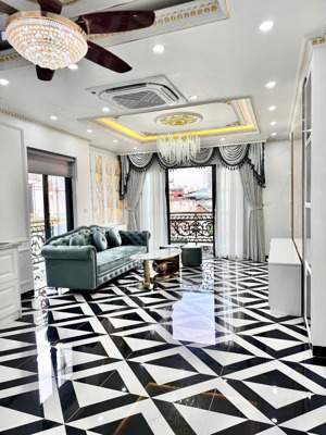 bán nhà mới đẹp tại phố yên lạc 55m2, 4pn, 6 tầng, lô góc, thang máy, ô tô vào nhà