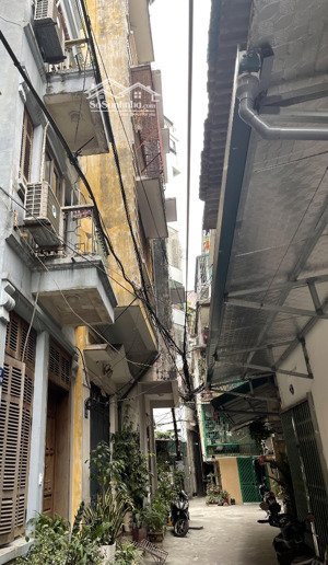 nhỉnh 12 tỷ có ngay nhà đẹp trung tâm quận đống đa-5 tầng,34m,sổ cc sẵn giao dịch