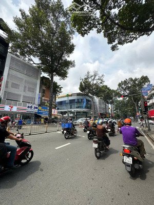 siêu vị trí! bán nhà mặt tiền trần hưng đạo - dt:16x28m - hđt 220tr/th-ctxd: hầm 14 tầng-giá 124 tỷ