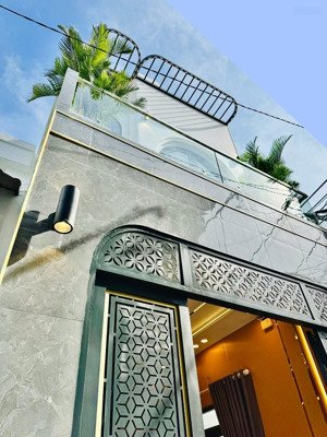 chính chủ bán nhà hẻm 6m phạm ngọc thạch , p6 , q3 dt 55,8m2 giá 3 tỷ 560 sổ hồng riêng chính chủ