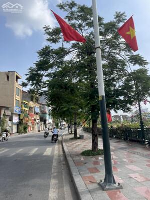 Bán nhà 7 tầng, thang máy mặt đường Tam Bạc, vị trí đẹp, view sông cực đỉnh