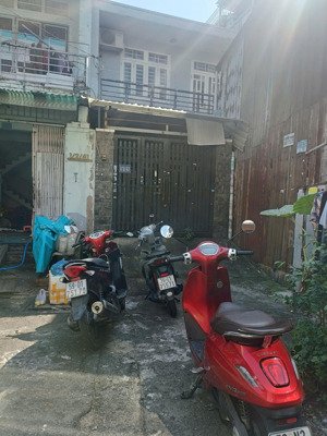 bán nhà căn góc phạm quý thích hẻm 7m xe hơi