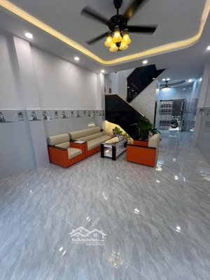 chính chủ gửi bán nhà bà hom f13,q6 giá : 5tỷ6 thương lượng