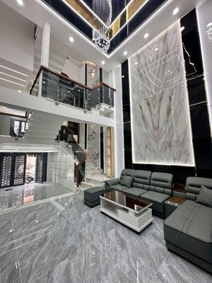 chỉ 6.5 tỷ có ngay nhà 3 tầng ô tô đậu cửa 48m2, nguyễn xí, p13, bình thạnh - nhà mới hoàn công đủ