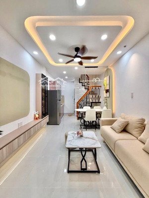 bán nhà riêng võ văn tần p5 q3, shr, ngay trung tâm sg, lh ngay để nhận thông tin