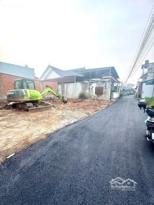 hàng hiếm sót lại khu 8 phú hòa mặt tiền nhựa vị trí đẹp, khu dân cư ổn định