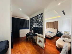 bán gấp nhà 5 tầng, ngõ thông, gần phố, vài bước chân ra trường ptth tây hồ, giá 11 tỷ