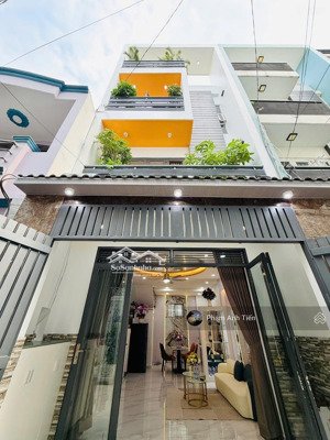 chính chủ để lại nhà giá ngộp 5tỷ090/65,5m2,lê thị riêng-q.1. đang cho thuê 25tr,gần chợ bến thành.