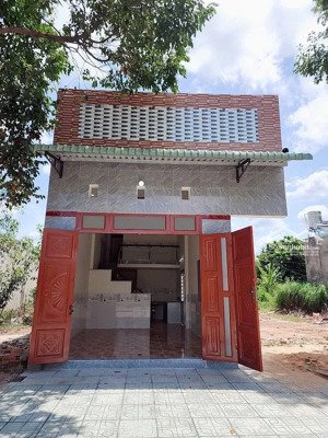 chủ đi nước ngoài cần sang nhượng gấp dãy trọ đ. nb5, vĩnh tân, tân uyến kế kcn vsip2 chỉ 1,2 tỷ.