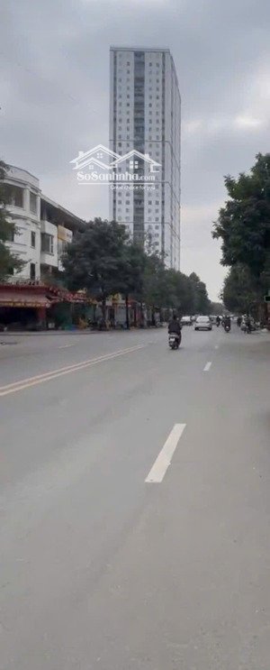 gần cột đồng hồ văn phú, 1 nhà ra ô tô tránh, 35m2, 8,1 tỷ.