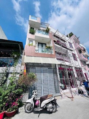 chính chủ thiện chí bán nhanh nhà hxh hoàng sa, q3 sẵn dòng tiền cho thuê 22tr/tháng-giá 3tỷ120 tl