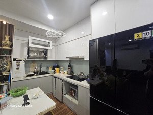 bán gấp căn chung cư b3d nam trung yên 95m2 sửa 2n2w nhà rộng thoáng, sổ đỏ, full đồ điện tử 6,x tỷ