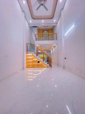 bán nhà mặt tiền kinh doanh gần vincom 550 dĩ an - chợ tân long