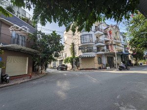 chuẩn 3 tầng căn góc 2 mặt tiền kinh doanh kdc đường lê hồng phong dĩ an hcm dt 79m ngang 6m dài 15