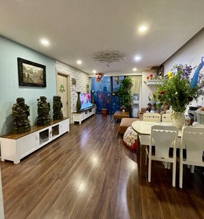 bán căn hộ-72m2-2pn-2 wc-8 tỷ - full nội thất vị trí đẹp dự án the legend - lh: duy 