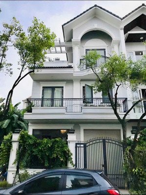 bán biệt thự sadeco ven sông quận 7 đường số 20 126m² , sổ riêng, giá 23.8 tỷ có tl