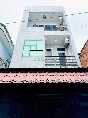 bán đất tặng nhà 3 tầng có bề ngang 4.5m gần emart phan huy ích chỉ 5.85 tỷ tl