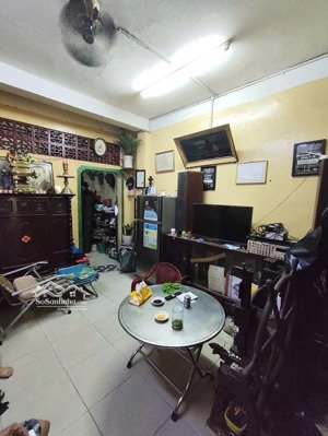 nhà 5.59 tỷ, 40m2, 3 tầng, sát mt lê quang sung q6, hẻm 4m ô tô thông