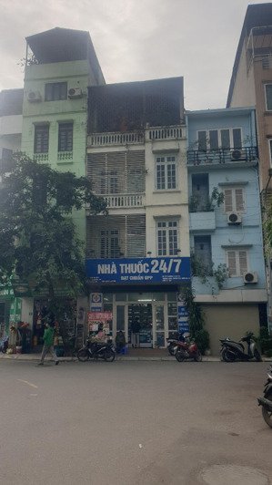 mặt phố đê la thành, 21 tỷ, 52m2 x 5 tầng, vỉa hè ô tô tránh, kinh doanh.