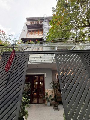 nhà thảo điền 8 phòng sẵn hợp đồng thuê, giá chỉ 19 tỷ