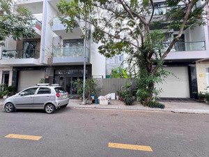 cần bán lô sạch đường b2 kđt vcn phước long 1 - nha trang. lh: 