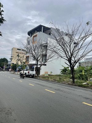 cần bán cặp đất đường lê quảng chí- hoà xuân- đà nẵng (có bán lẻ)