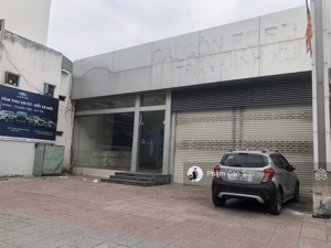 ngang lớn 20m, sử dụng hơn 1000m2 - gần đại lộ võ văn kiệt số 73 trần đình xu, quận 1