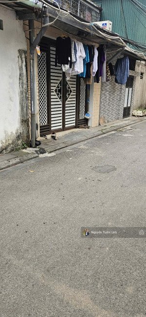 bán nhà riêng 28m2 tập thể chợ lắp ghép - nhà mặt tiền - đường to rộng