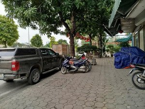 bán đất vạn phúc-cạnh him lam-ô tô vào đất-mặt tiền siêu rộng-1 nhà ra phố-50m2 hơn 12 tỷ