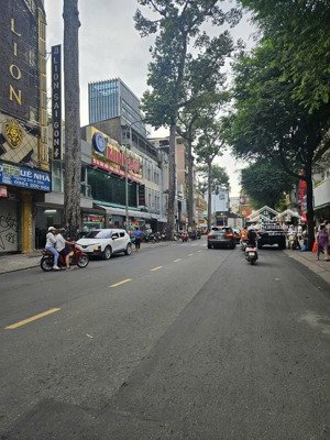 tin thật nguồn kín. mt nguyễn oanh. 8 x 33m. cn 178m2. cấp 4. hđt: 135tr. giá 36 tỷ.