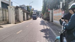 nhỉnh 5 tỷ sở hữu nhà 4 tầng cạnh nhổn
40m, 5 phòng ngủ, ôtô đỗ cửa
sát vành đai 3.5