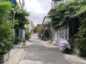 bán nhà quận 6 - gần vòng xoay phú lâm, 4 tầng, 4x18,5m, dtsd 73m2, chỉ 10. x tỷ