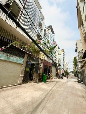 duy nh.ất sót lại nhà 60 m2 , hẻm xe hơi, ngay lê văn sỹ , phú nhuận, chủ gấp b.á.n.