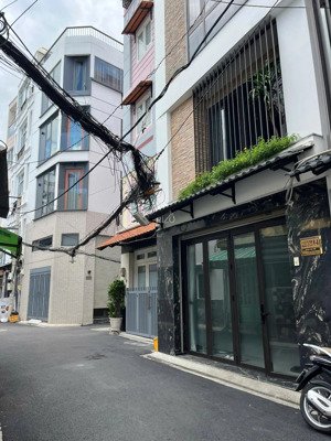 tin thật 100%, nhà chính chủ mới đẹp! hxh hoàng văn thụ pn, dt:7.5x13,5m, 4 tầng st, chỉ 18 tỷ tl