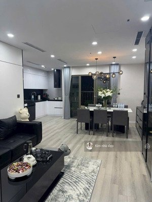 cần tiền bán gấp chung cư home city trung kính mạc thái tổ cầu giấy 99m 3n2w full đồ sổ đỏ 11,x tỷ