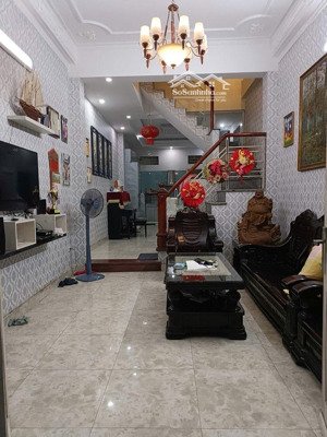 bán nhà mỹ đình gần hồ, dt 42m2, nhà 4 tầng, tầng 2 phòng giá 8 tỷ 7