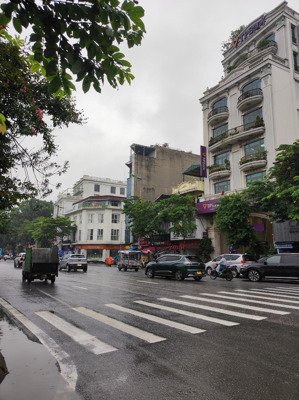 bán nhà mặt phố trần nhật duật, dt 84m x 3 tầng, mặt tiền 4.1m, 65 tỷ đồng