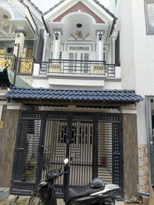 Nhà sổ riêng thổ cư 100%, sân ô tô, 3.15 tỷ/72 m2/1 lầu 1 trệt