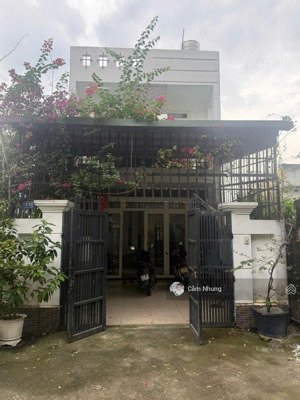 bán ngay nhà tại vĩnh phú 39 trệt lầu ,3pn - 2wc ,hoàn công, gía : 4ty5 ,lh : 