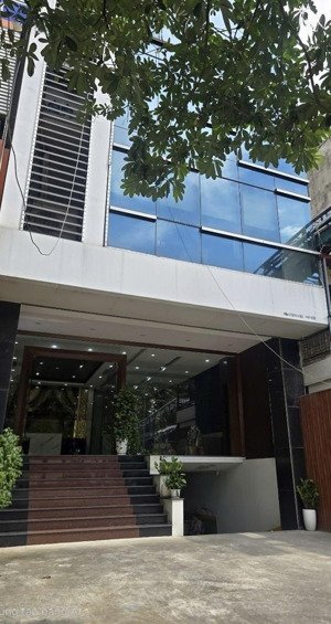 chỉ hơn 140 tỷ! apartment trịnh công sơn - tây hồ - gara ô tô - vỉa hè - dòng tiền - kinh doanh