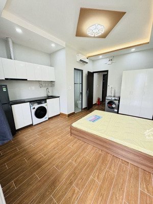 căn hộ dịch vụ cao cấp lạc long quân - quận 11 - ngang hiếm 4,4m - dòng tiền 37tr/tháng - hơn 8 t.ỉ