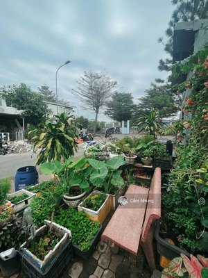 bán nhà phố mặt tiền kinh doanh tại đg số 3, dt : 105m2, gía : 5ty4 ,lh : 