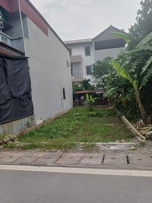 bán 80m2 đất tân tiến _ văn giang, hưng yên ,nằm trên đường trục chính cửa thôn