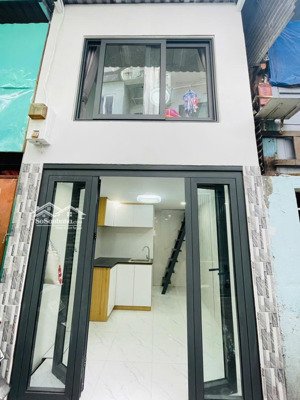 nhà nhỏ xinh cho gia đình có tài chính thấp. ngay trung tâm q8.