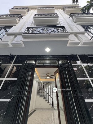 nhà 4 tầng 32m2, 4 ngủ, ô tô đỗ đầu ngõ, 1km ra đại học đại nam phú lương, giá chỉ 4.65 tỷ.