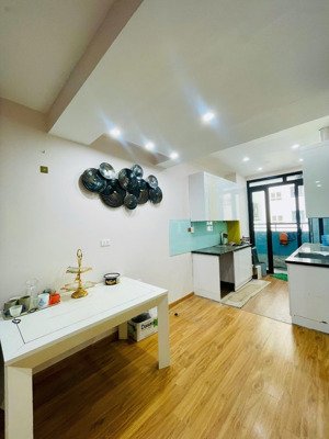 bán căn 2 ngủ chung cư 30t nam trung yên, sẵn sổ, ở ngay, trung tâm, nội thất cơ bản