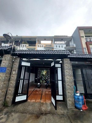 5 tỷ 550tr, thương lượng nhà 1 trệt 2 lầu hoàn công đầy đủ gần đường trần quang khải,