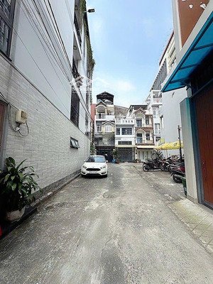 bán nhà võ văn ngân _ 62m ngang 5m x tải . giá 8 tỷ . vincom . gametro . chợ thủ đức